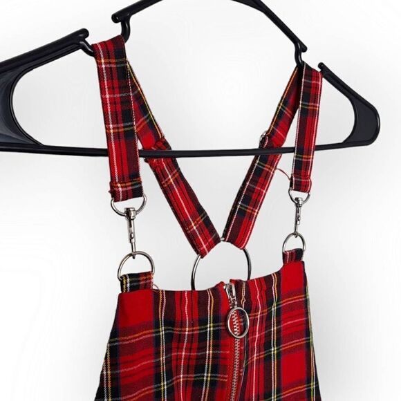 Hot Topic Women's Red Plaid O-Ring Skirtall size Small - Picture 3 of 5